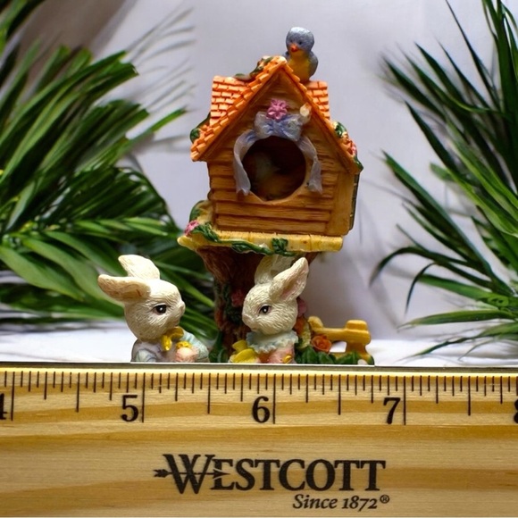 VINTAGE Easter Bunny & Birdhouse Figurine - Hinged Secret Compartment - Picture 9 of 11
